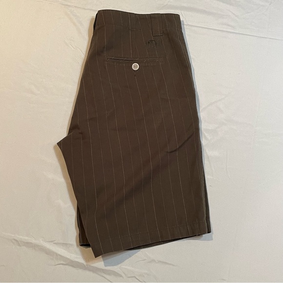 Lost Enterprise Flat Front Casual Short SZ. 33 - Picture 1 of 7